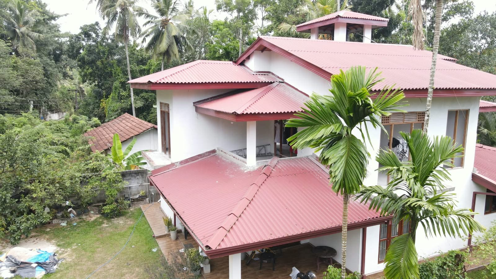 දෙමහල් නිවසේ Amano වහල — Amano වහල · ඩ්‍රෝන දසුන